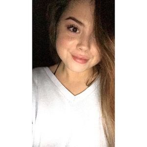 Meet your Posher, Vanessa